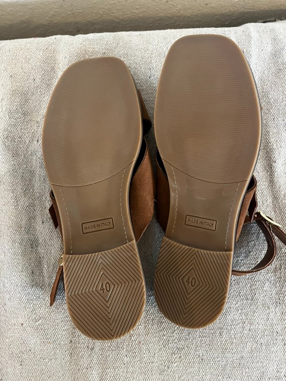 Lottini Woman's Brown Suede Sling Back Crisscross Buckle Flat Sandals Sz 40 - Picture 4 of 10